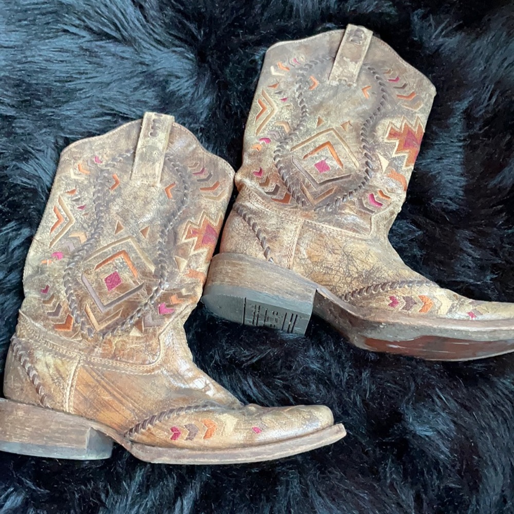 Women’s Western Style boots
